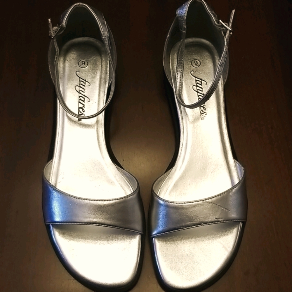 Fanfares Women's Silver Sandals